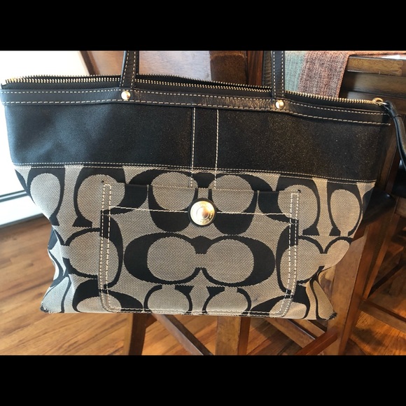 Coach Tote Bag - Picture 1 of 4